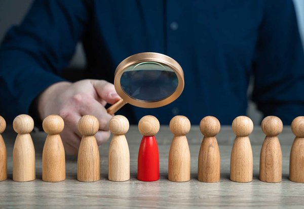 Quels sont les défis de la formation en compétences interpersonnelles pour les professionnels techniques et comment les aborder ?